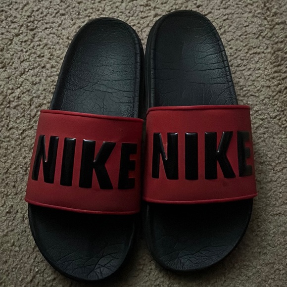 Nike offcourt slides - Picture 1 of 2